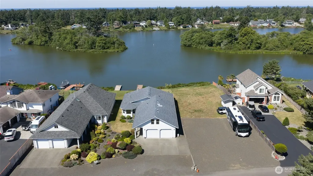 595 Blue Wing Loop SE Ocean Shores WA 98569