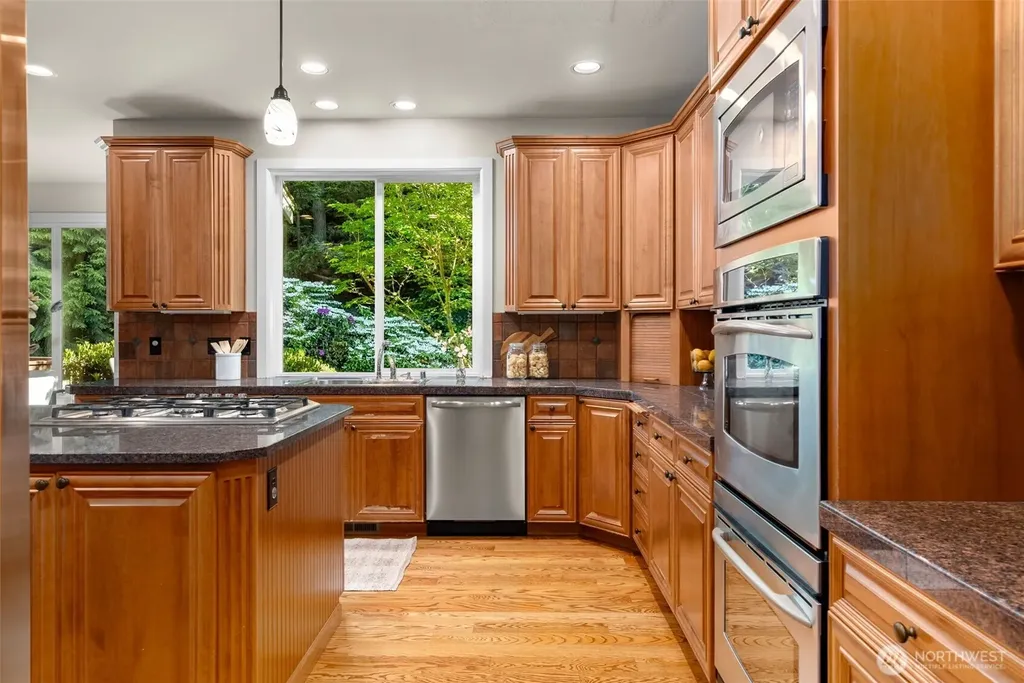 9545 NE Idel Weis Court Bainbridge Island WA 98110
