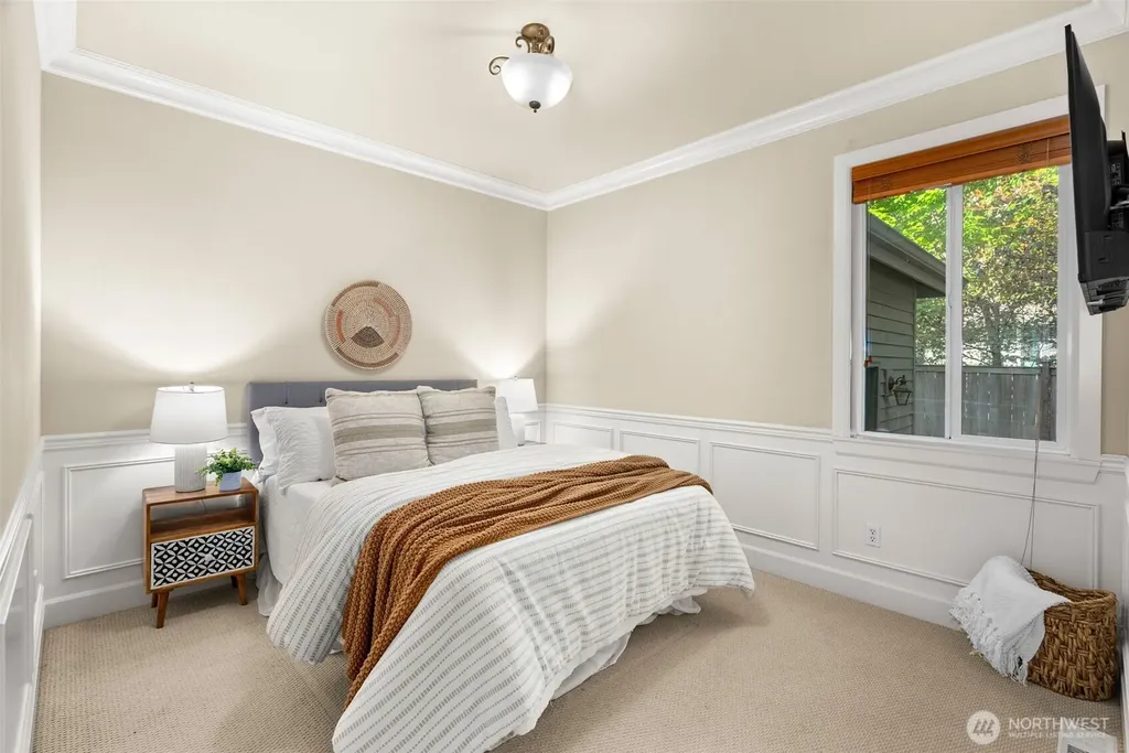 9545 NE Idel Weis Court Bainbridge Island WA 98110