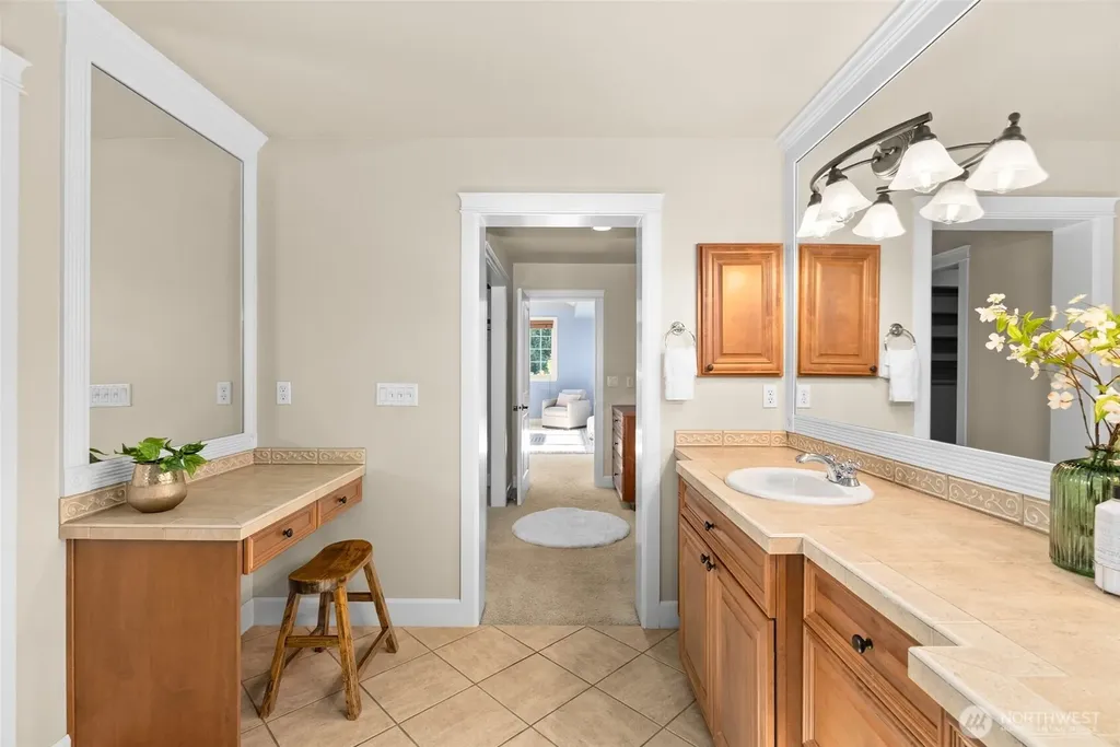 9545 NE Idel Weis Court Bainbridge Island WA 98110