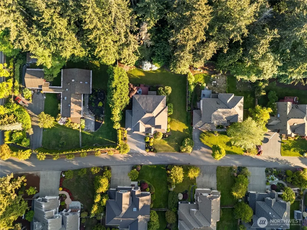 9545 NE Idel Weis Court Bainbridge Island WA 98110