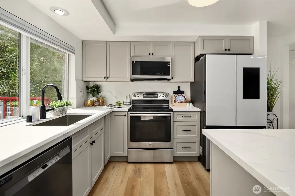 16611 NE 108th Place Redmond WA 98052