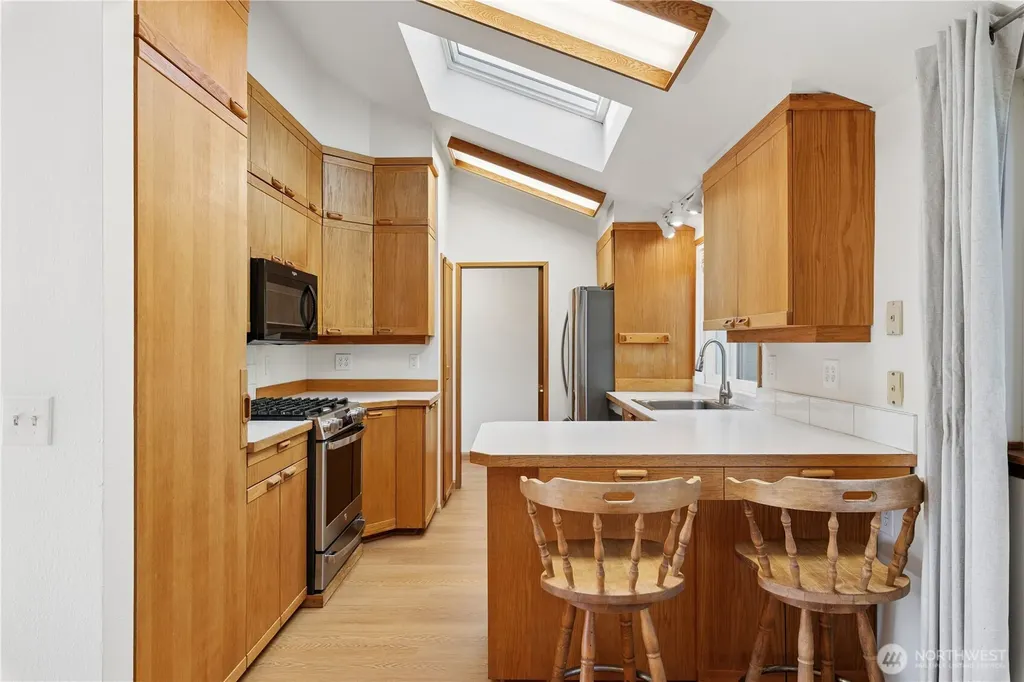 16226 NE 57th Street Redmond WA 98065