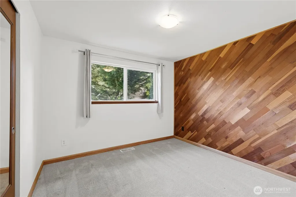 16226 NE 57th Street Redmond WA 98065