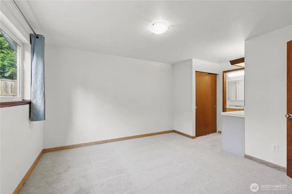 16226 NE 57th Street Redmond WA 98065
