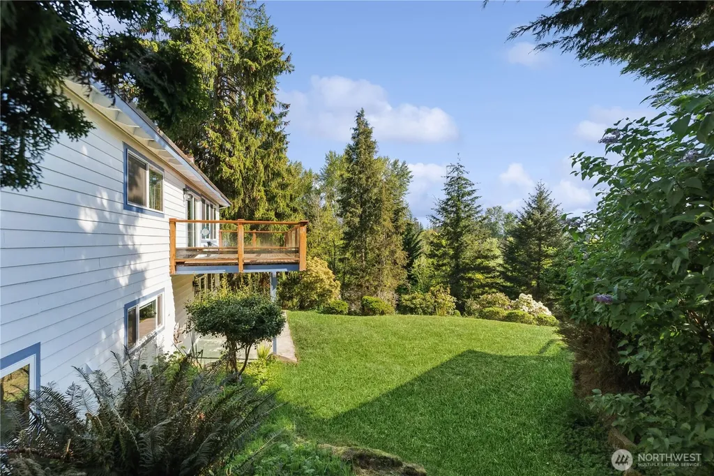 16226 NE 57th Street Redmond WA 98065