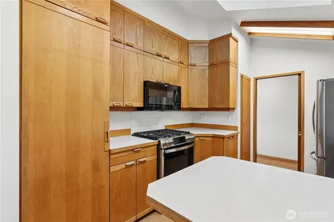 16226 NE 57th Street Redmond WA 98065