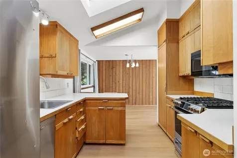 16226 NE 57th Street Redmond WA 98065