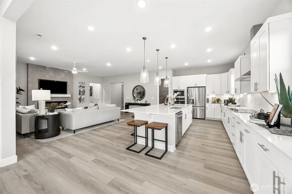 921 Sawyer Avenue Buckley WA 98321