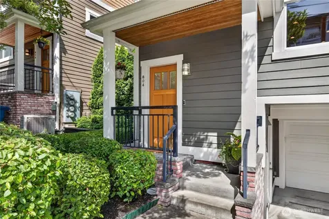 804 3rd Avenue N Seattle WA 98109