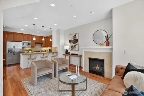 804 3rd Avenue N Seattle WA 98109