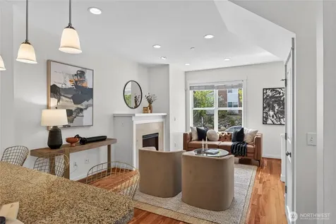 804 3rd Avenue N Seattle WA 98109