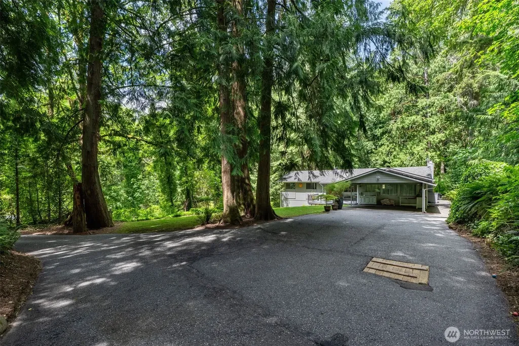 28102 SE 63rd Street Issaquah WA 98027