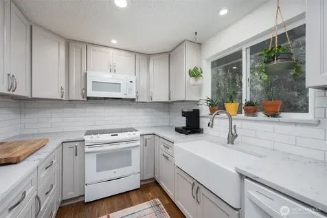 28102 SE 63rd Street Issaquah WA 98027