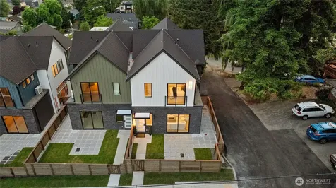 18607 104th Avenue NE Bothell WA 98011
