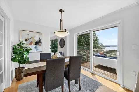 8261 Northrop Place SW Seattle WA 98136