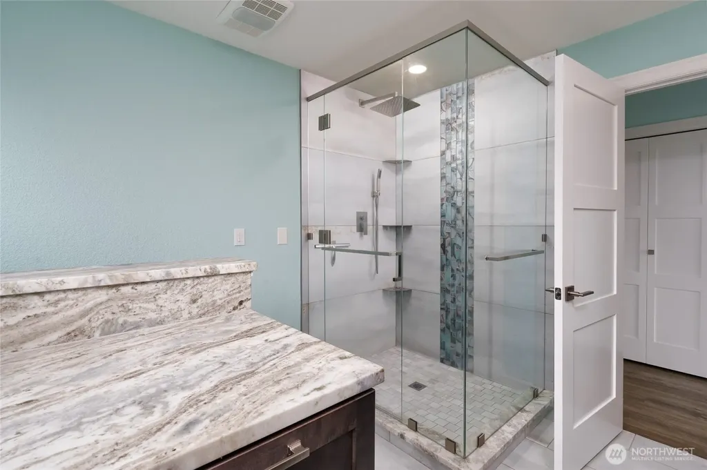 4211 Glasgow Way Anacortes WA 98221