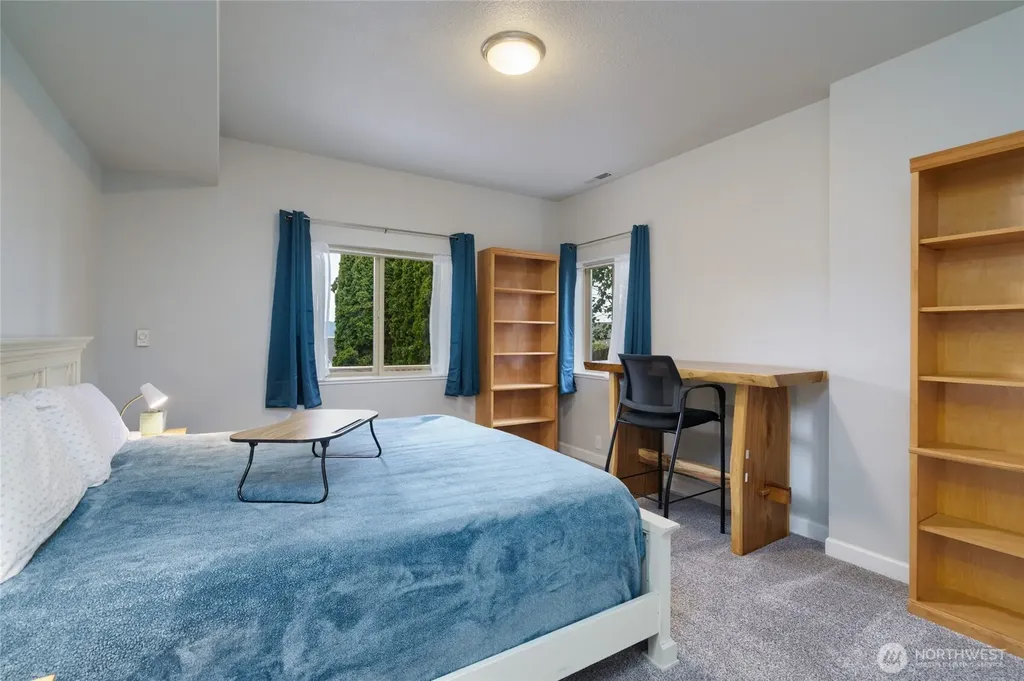 4211 Glasgow Way Anacortes WA 98221