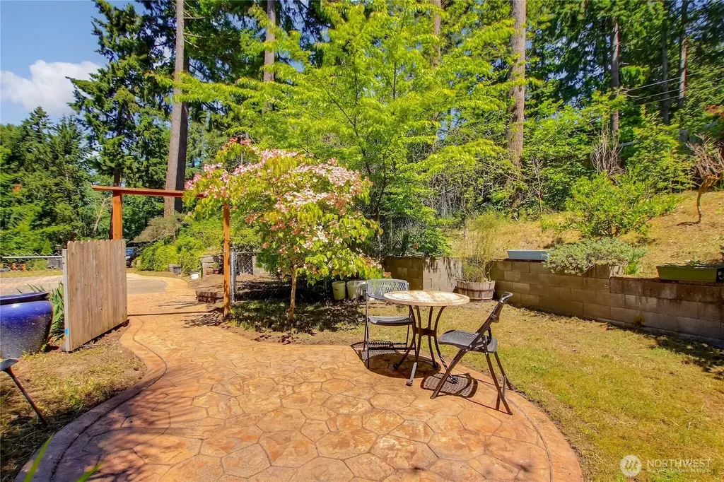 36233 28th Avenue S Federal Way WA 98003