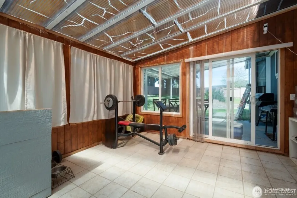1427 33rd Avenue Ct SW Puyallup WA 98373
