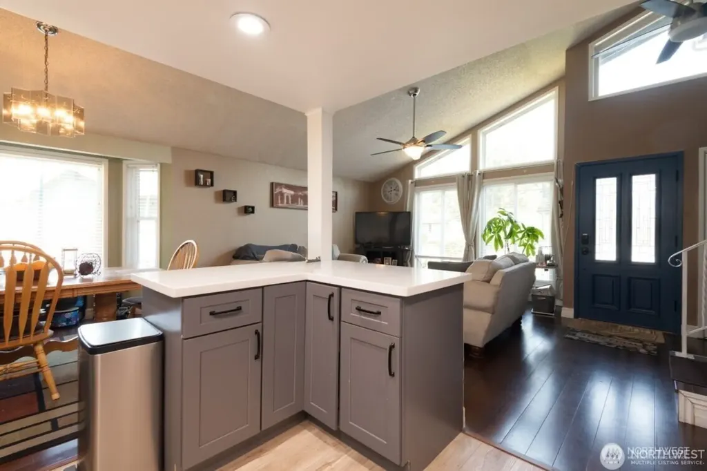 1427 33rd Avenue Ct SW Puyallup WA 98373