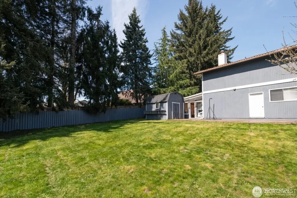 1427 33rd Avenue Ct SW Puyallup WA 98373