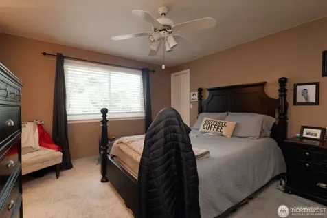 1427 33rd Avenue Ct SW Puyallup WA 98373