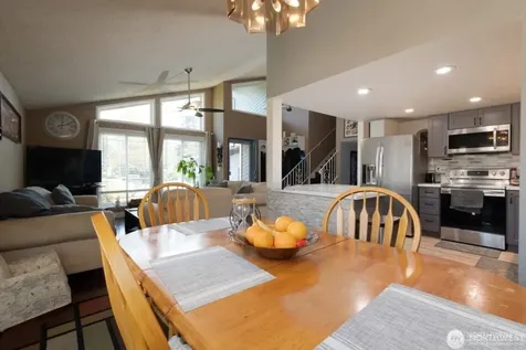 1427 33rd Avenue Ct SW Puyallup WA 98373