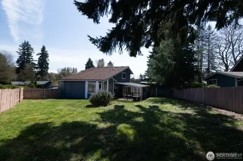 1427 33rd Avenue Ct SW Puyallup WA 98373