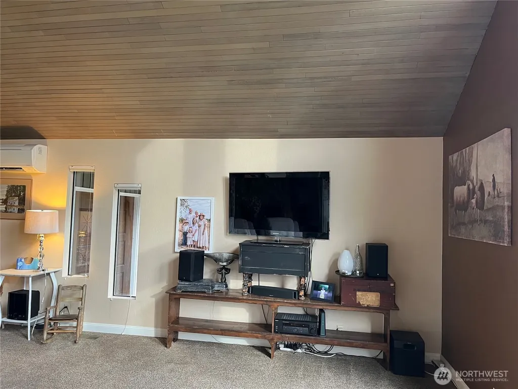 615 Arrowhead Road Camano Island WA 98282