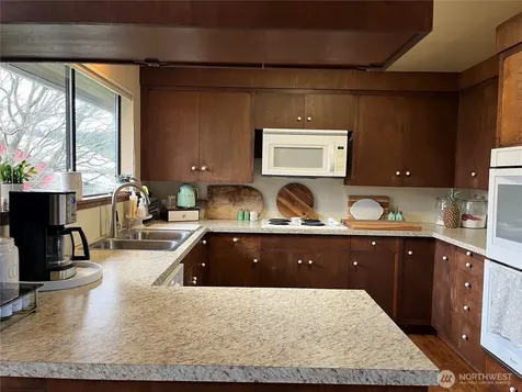 615 Arrowhead Road Camano Island WA 98282
