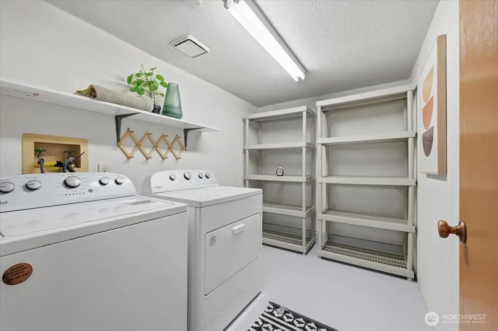 22516 88th Avenue W Edmonds WA 98026