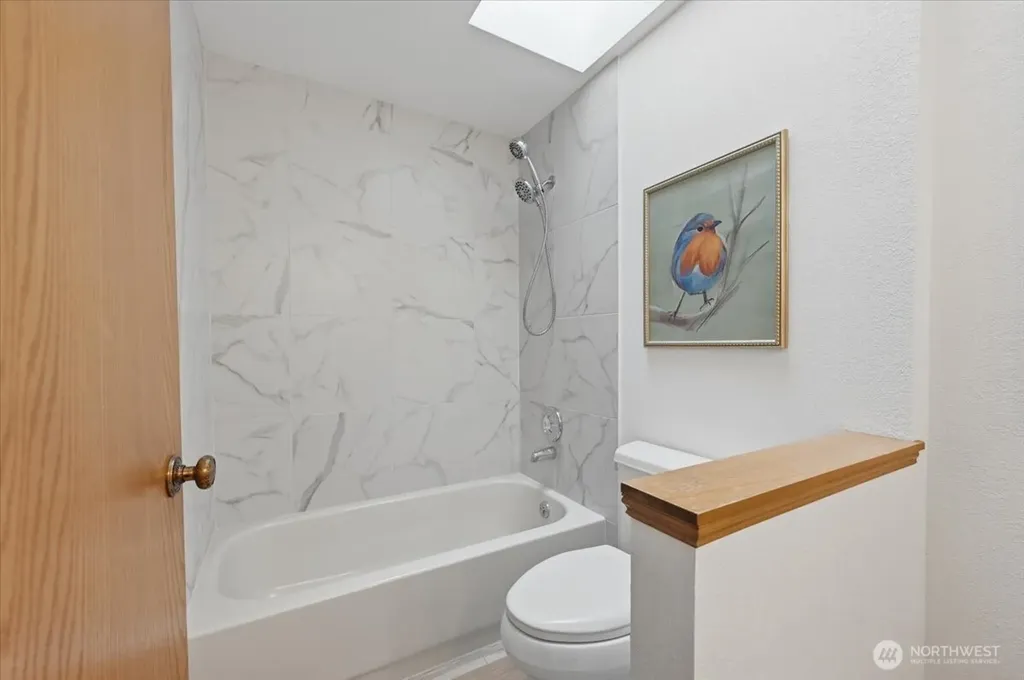 22516 88th Avenue W Edmonds WA 98026