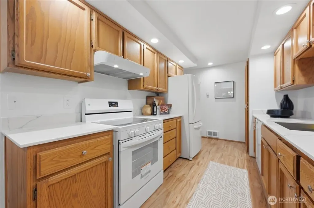22516 88th Avenue W Edmonds WA 98026