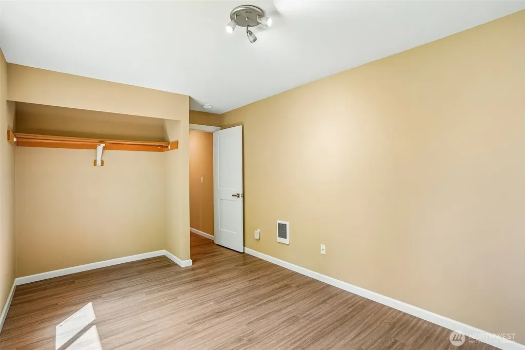 26555 220th Place SE Maple Valley WA 98038