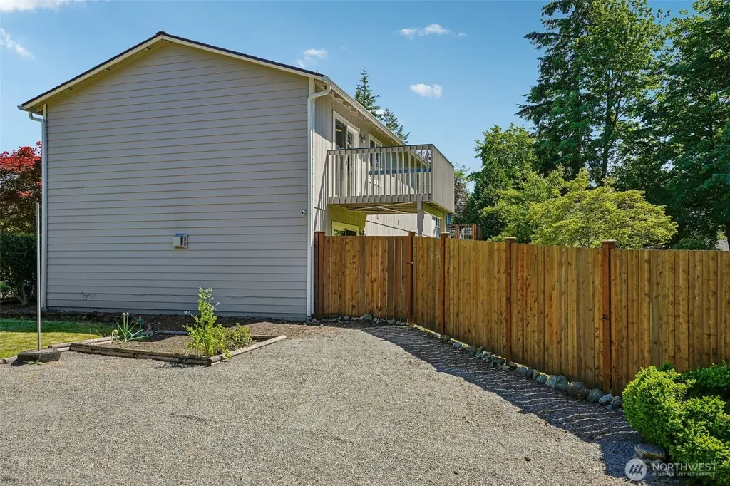 26555 220th Place SE Maple Valley WA 98038