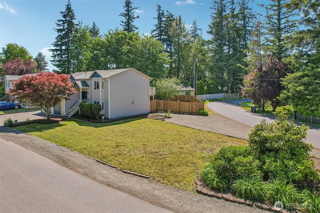 26555 220th Place SE Maple Valley WA 98038