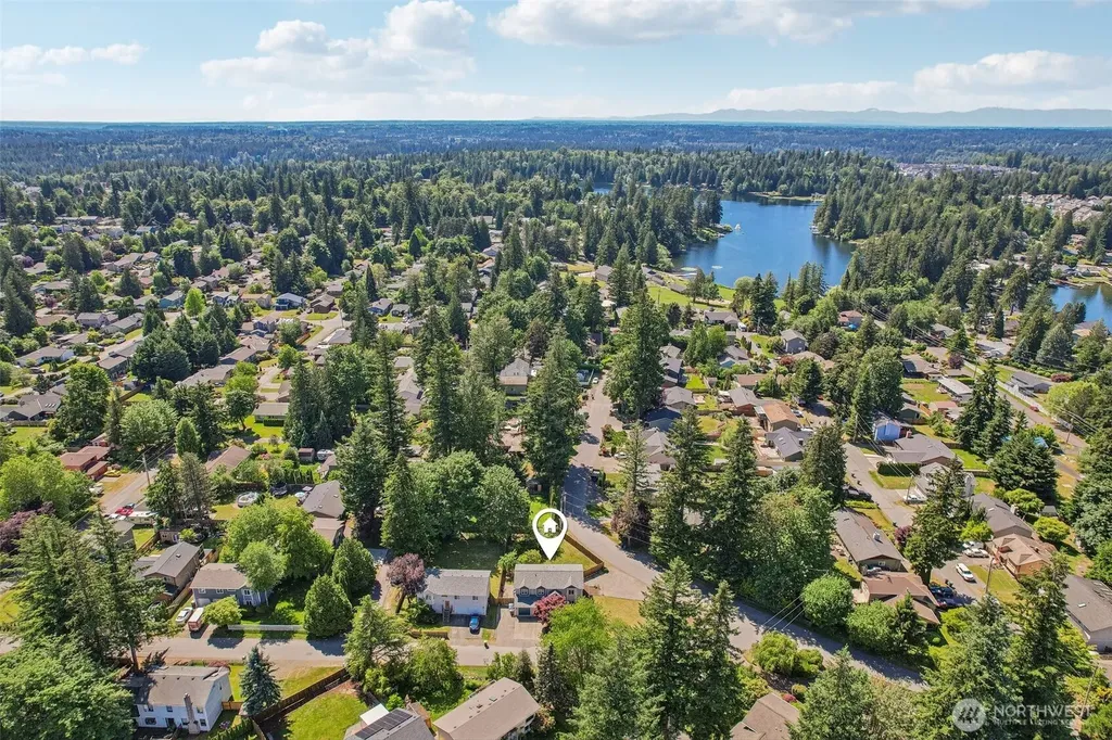 26555 220th Place SE Maple Valley WA 98038