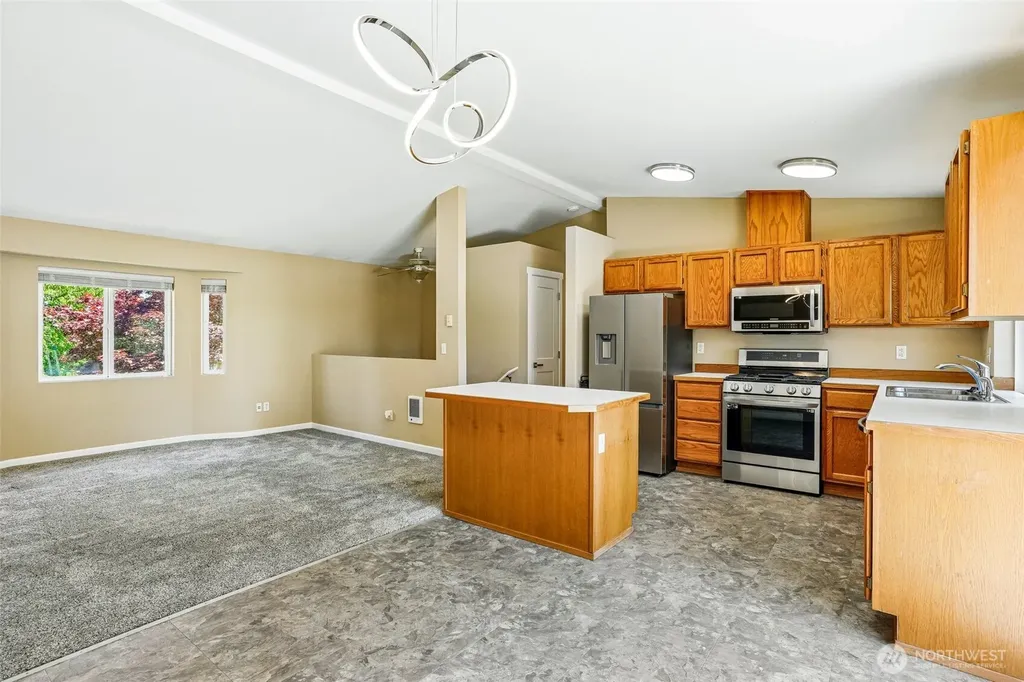 26555 220th Place SE Maple Valley WA 98038