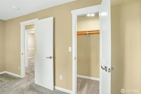 26555 220th Place SE Maple Valley WA 98038