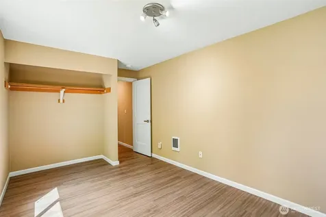 26555 220th Place SE Maple Valley WA 98038