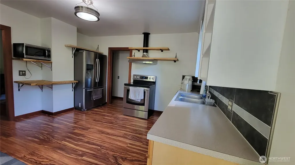 18661 Renton-maple Valley Road Maple Valley WA 98038