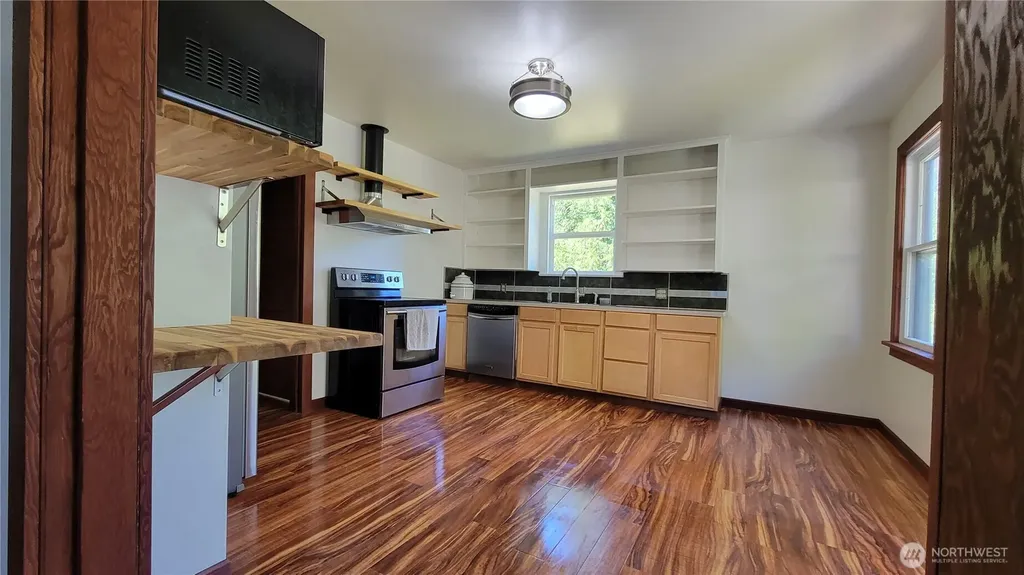 18661 Renton-maple Valley Road Maple Valley WA 98038
