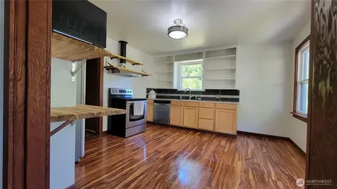 18661 Renton-maple Valley Road Maple Valley WA 98038