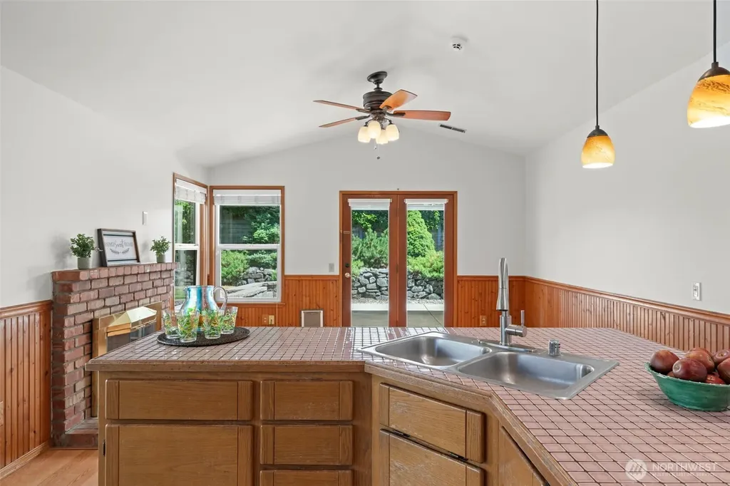 4929 Enetai Avenue NE Tacoma WA 98422