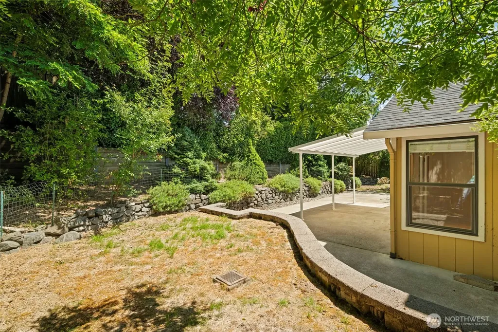 4929 Enetai Avenue NE Tacoma WA 98422