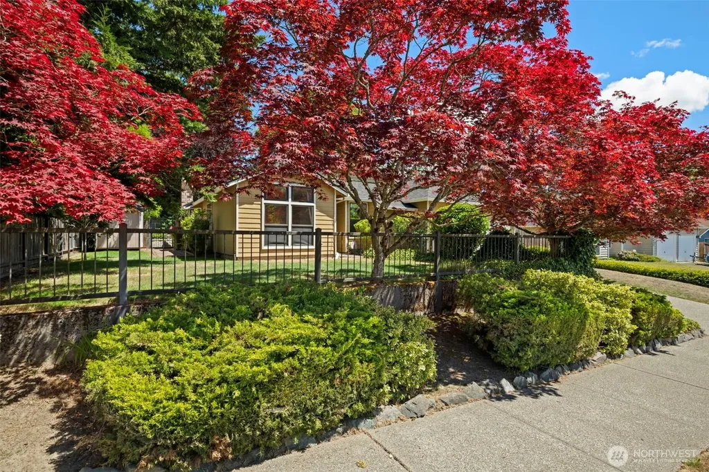4929 Enetai Avenue NE Tacoma WA 98422