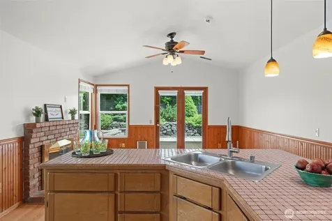 4929 Enetai Avenue NE Tacoma WA 98422