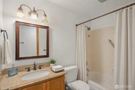 4929 Enetai Avenue NE Tacoma WA 98422