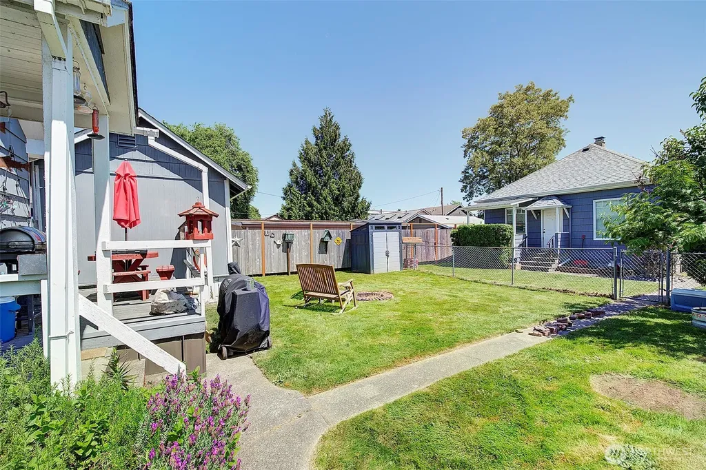 320 Williams Avenue N Renton WA 98057